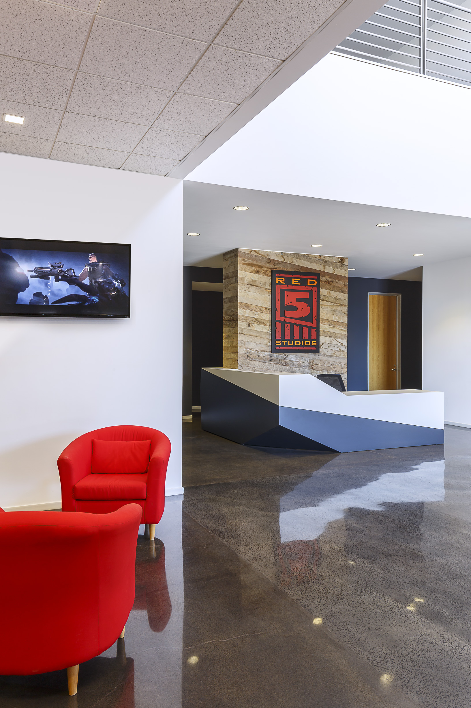 RED 5 STUDIOS